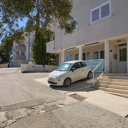 Hedera Estate, Hedera A38