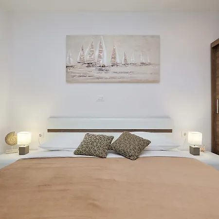 Hedera Estate, Hedera A38 * Dubrovnik